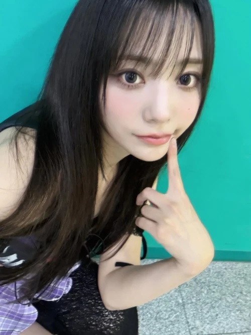 260527-siyeon-instagram-post-v0-bu3f30vxop3h1.webp