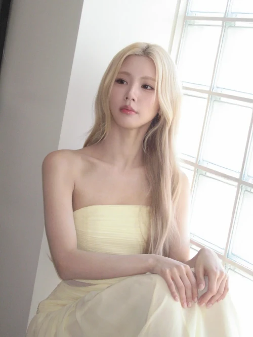 260529-miyeon-instagram-update-v0-nxxktjnzlz3h1.webp