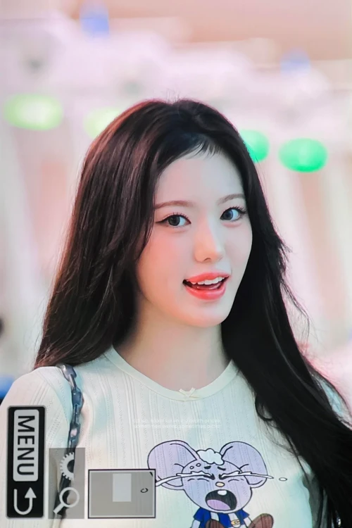260529-sui-ft-leesol-airport-departure-v0-8irrbqz5e04h1.webp