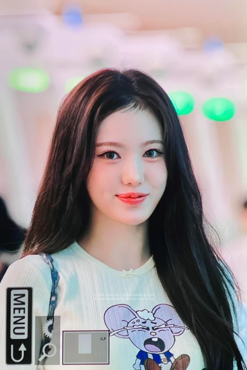260529-sui-ft-leesol-airport-departure-v0-qix5krz5e04h1.webp