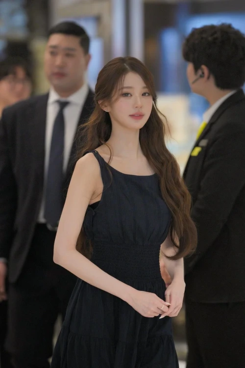260529-wonyoung-v0-lep1d67ozz3h1.webp